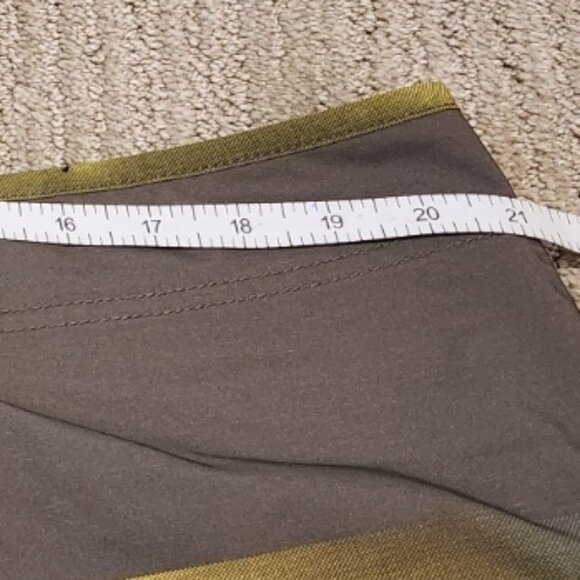 NWOT Men's Oakley Board Shorts Size 40 - Acid Green Gradient - Picture 7 of 8